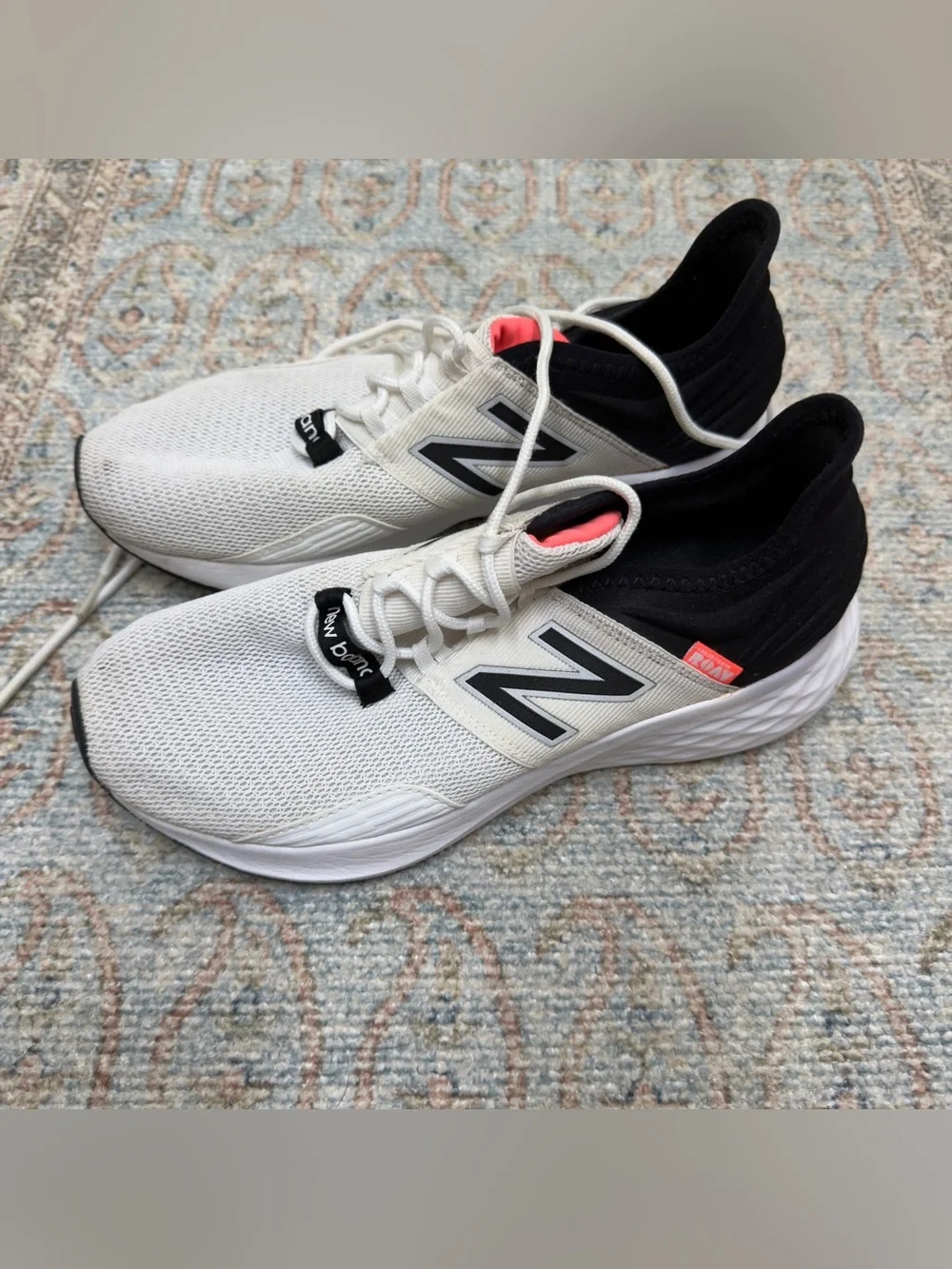 New Balance ROAV Fresh Foam Women’s size 8
